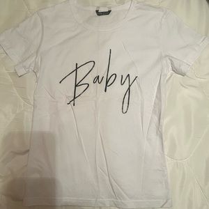 white short sleeved t-shirt